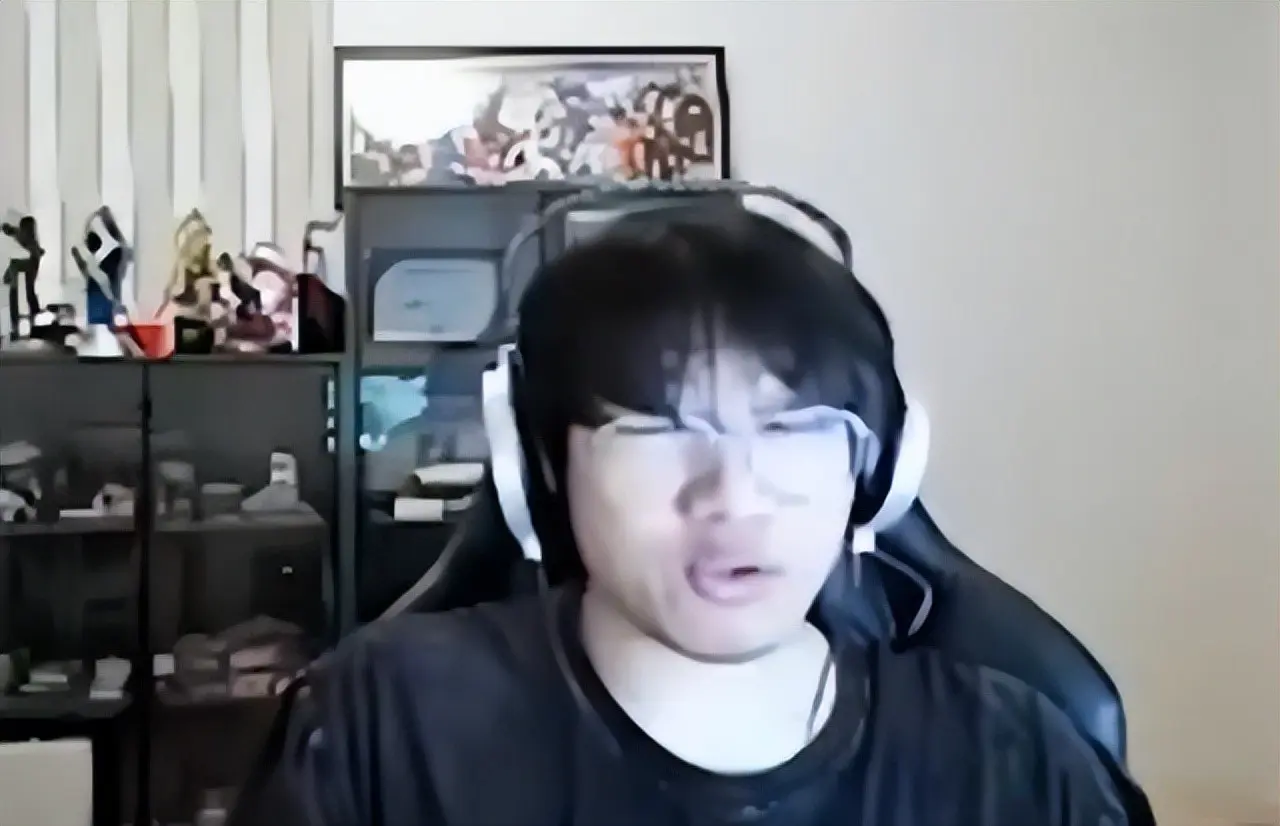 光再次投向, e回来, src