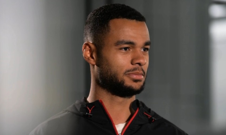 显然我也可, 纳哥队效力, 特泽 显然我也可, 纳哥队效力, 特泽